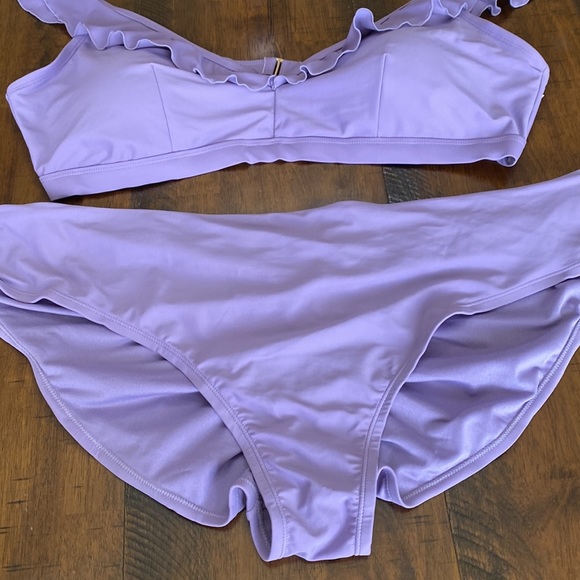Swimsuit Top and Bottom - Picture 5 of 15
